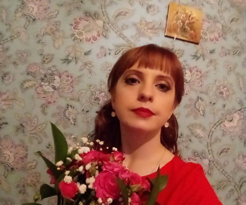 Финалист конкурса "Учитель года" в Твери рассказала юнкору про смайлики и буллинг