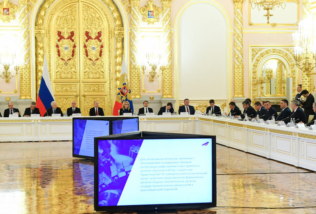 Руслан Петров: требуются рабочие со знанием иностранных языков