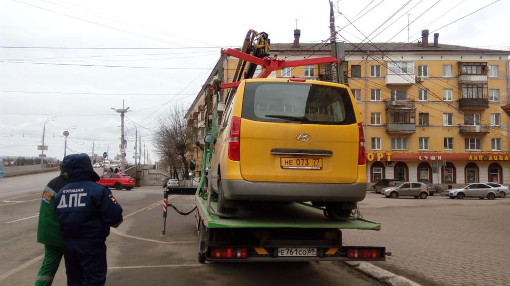 Новые маршрутки-шаттлы убирают с дорог в Твери