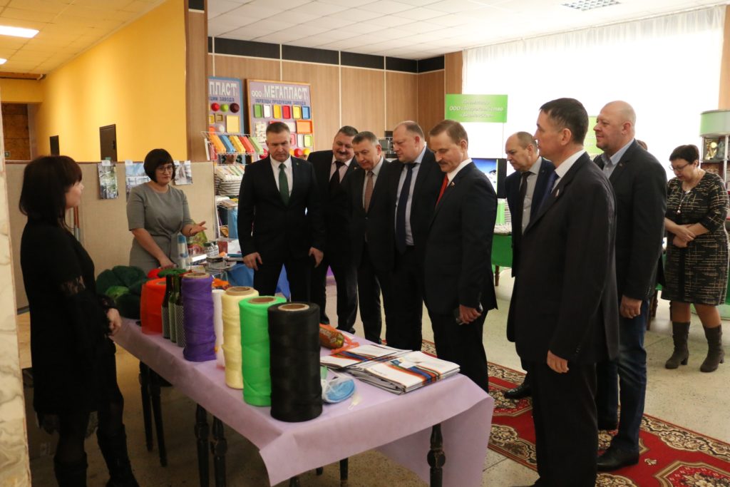 Парламентарии Сергей Голубев и Сергей Веремеенко побывали в Торопецком районе Тверской области Парламентарии Сергей Голубев и Сергей Веремеенко побывали в Торопецком районе Тверской области