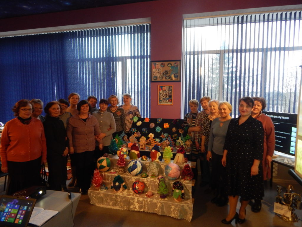 Торопецким пенсионерам рассказали, как жить долго и активно