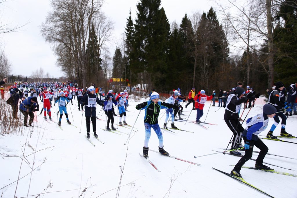 На старт Лыжни России в Тверской области вышли взрослые и дети