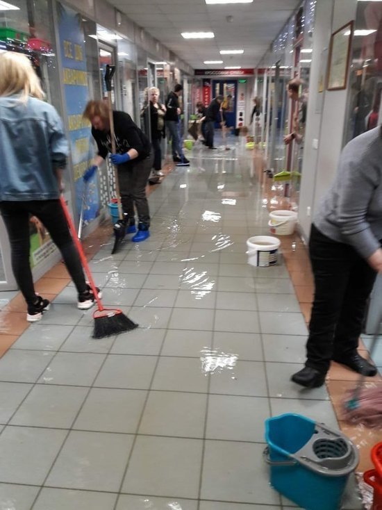 В Твери рассказали о причинах затопления ТЦ "Можайский" В Твери рассказали о причинах затопления ТЦ "Можайский"