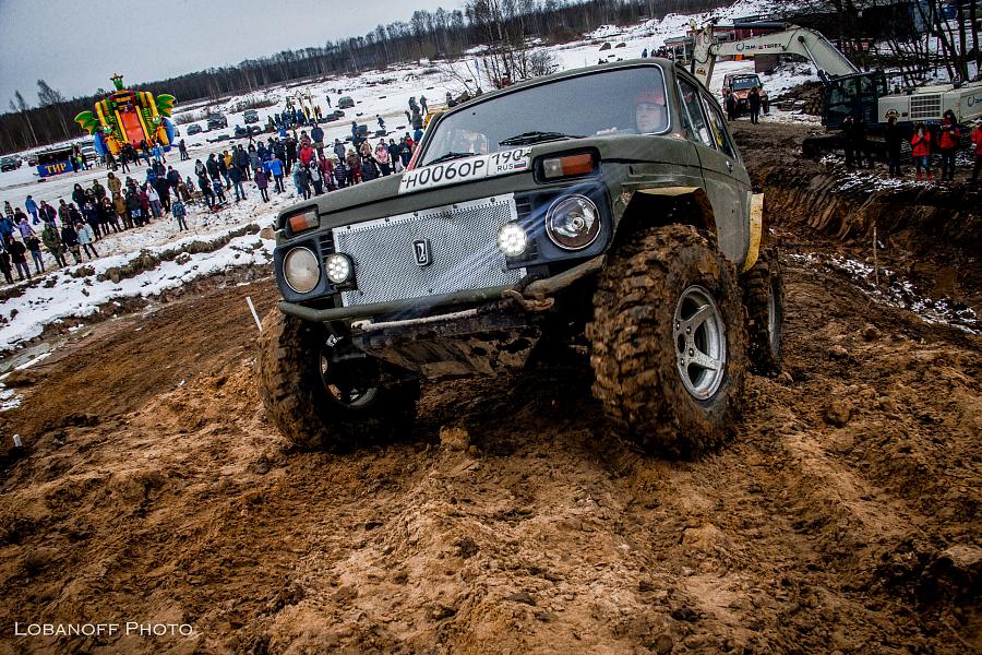 В Твери прошли соревнования по джип-триалу «Лебёдушкино озеро»