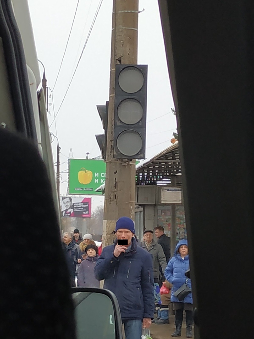 В Твери не работает светофор на выезде В Твери не работает светофор на выезде