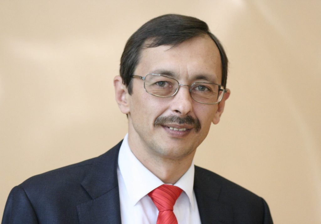 Олег Дубов: «Футболом занимаемся давно и охотно»