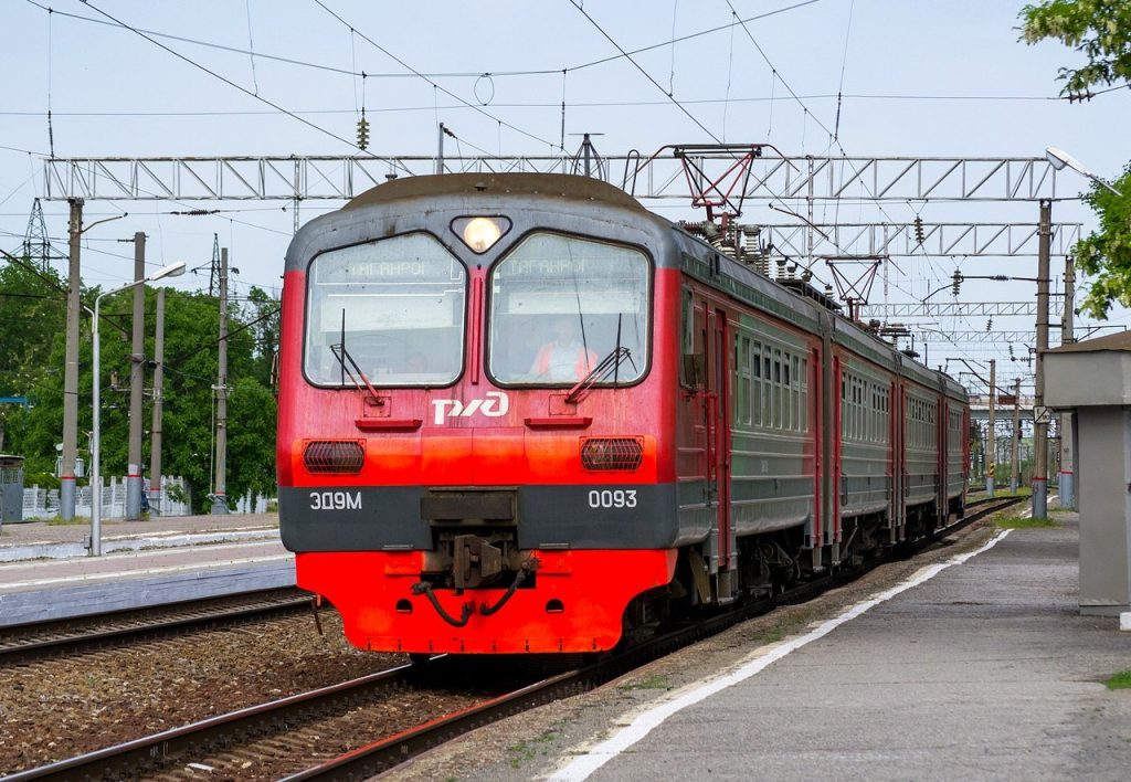 Дурно пахнущих пассажиров будут высаживать из тверских электричек Дурно пахнущих пассажиров будут высаживать из тверских электричек