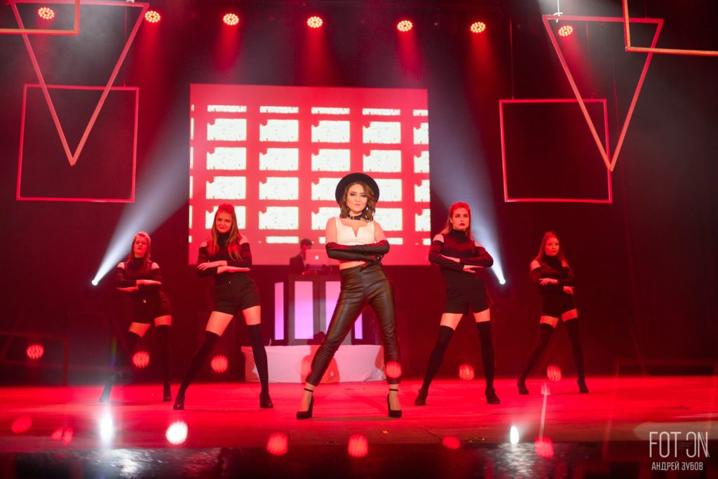 «Мисс и мистер Политех»: как девушки и юноши переживают победу на студенческом конкурсе в Твери «Мисс и мистер Политех»: как девушки и юноши переживают победу на студенческом конкурсе в Твери