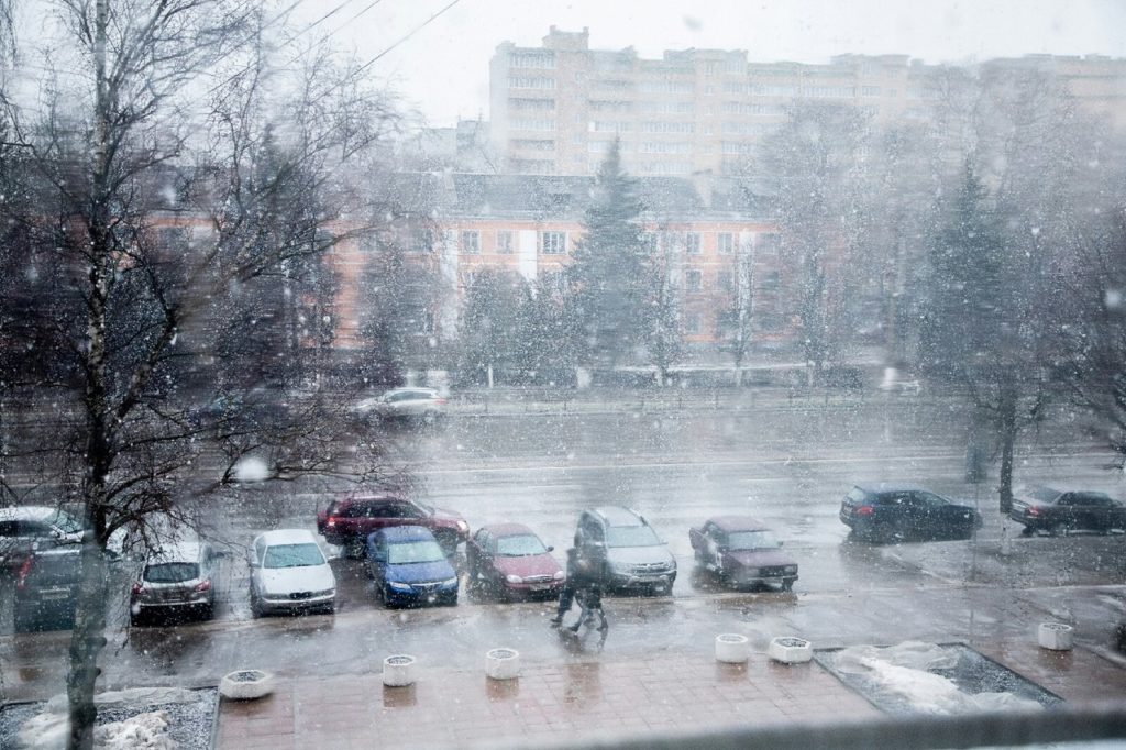 По Твери пронеслась настоящая снежная буря