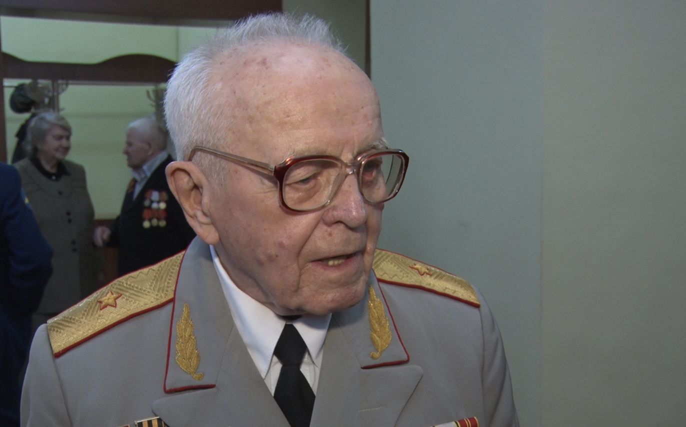 Анатолий Благодеров: Нынешние ребята и девчонки нас не подведут Анатолий Благодеров: Нынешние ребята и девчонки нас не подведут