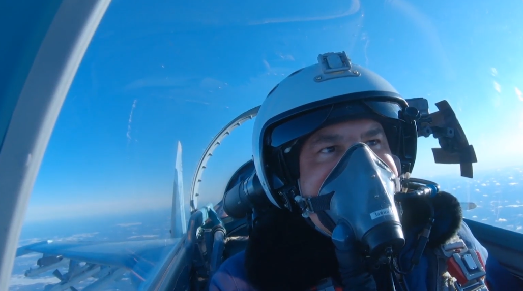 Под Тверью новые истребители Су-35С прошли испытание метелью