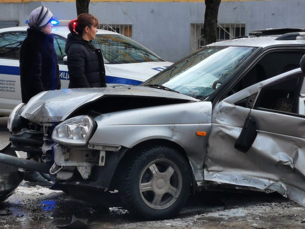 Последствия аварии на улице Бебеля попали на видео Последствия аварии на улице Бебеля попали на видео