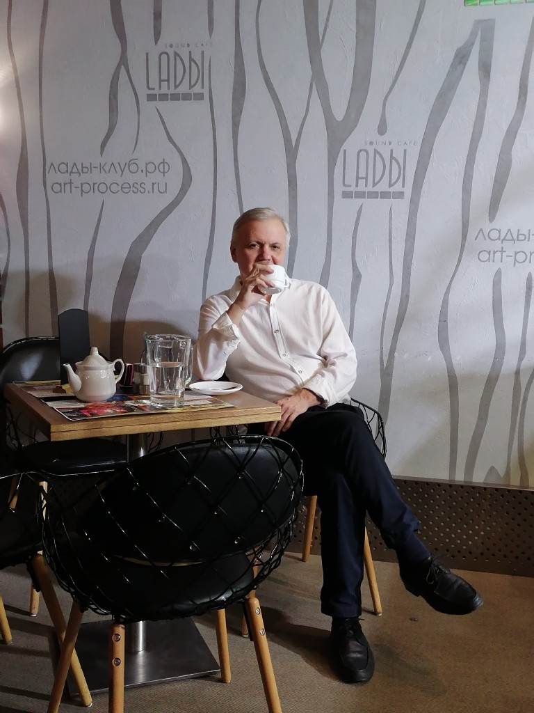 Композитор из Санкт-Петербурга сыграет на гитаре в Твери