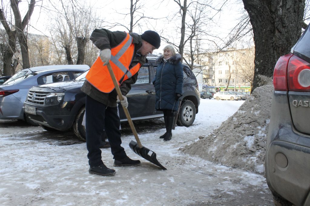 Тверские УК наказывают рублем за плохую уборку снега во дворах Тверские УК наказывают рублем за плохую уборку снега во дворах