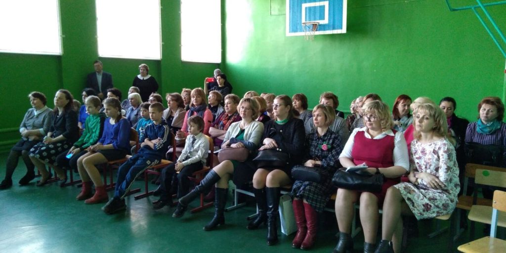 Хлебом и солью встречали в Лихославльском районе гостей из Карелии