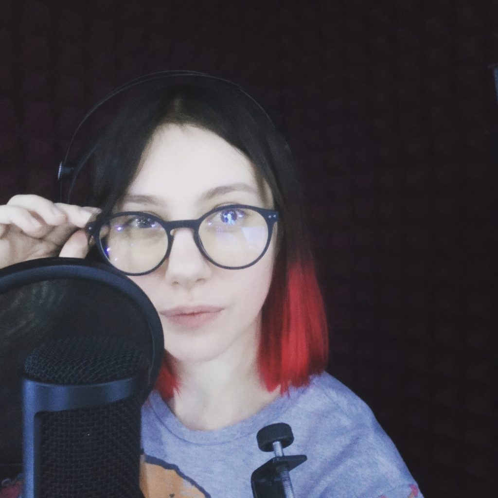 Тверская актриса озвучки делится своим опытом в соцсетях