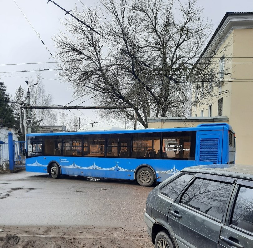 Жители Твери заметили новую модель синего автобуса Жители Твери заметили новую модель синего автобуса