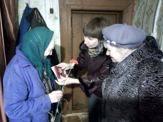 Труженикам тыла вручили юбилейные медали в Тверской области Труженикам тыла вручили юбилейные медали в Тверской области