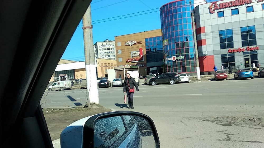 Сотрудники ГИБДД проверили сознательность пешеходов в Твери Сотрудники ГИБДД проверили сознательность пешеходов в Твери