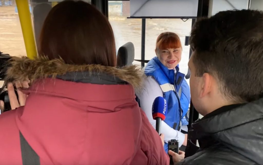 Женщины за рулем автобусов в Тверской области