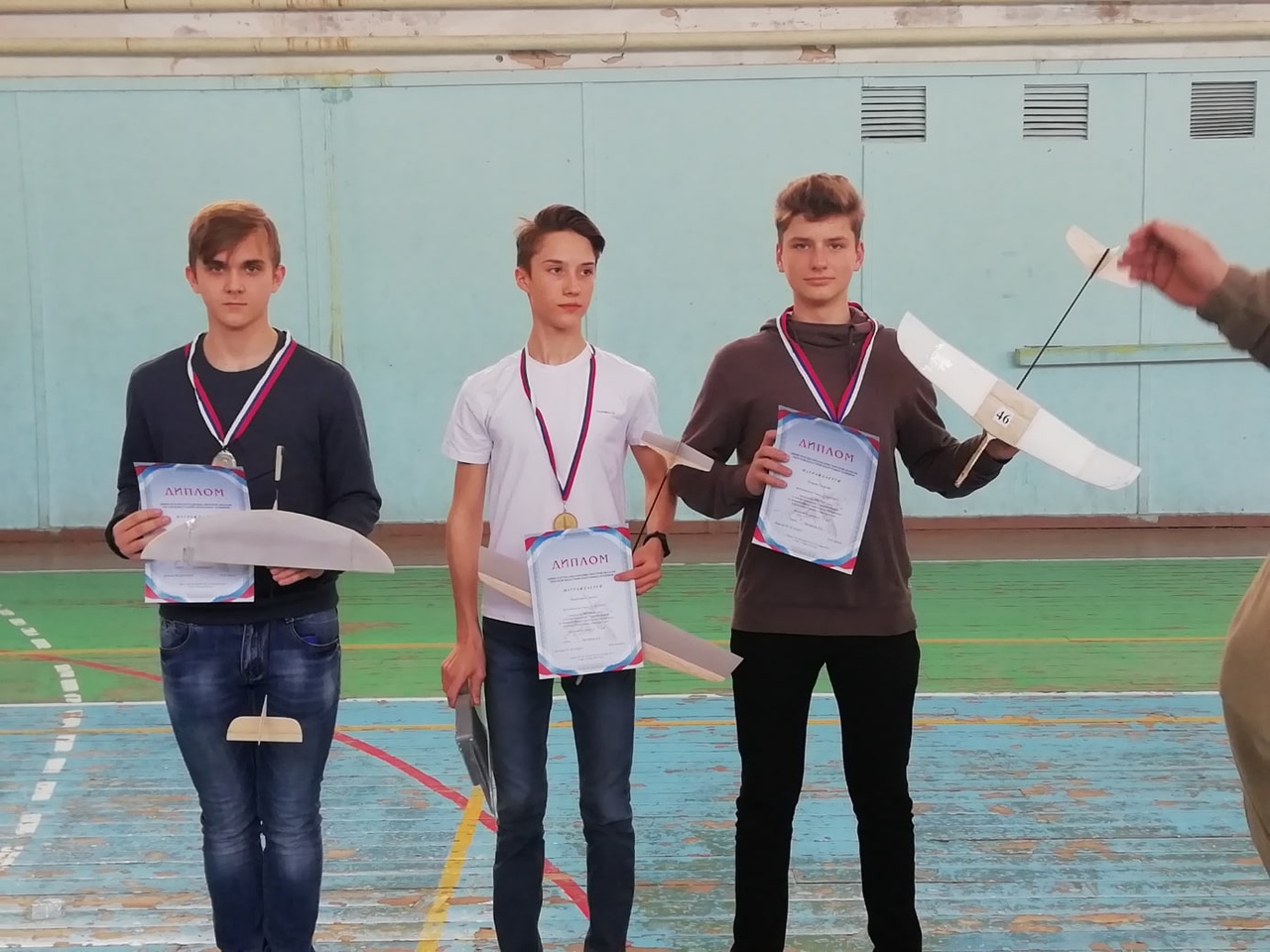 В Твери прошли соревнования по авиамодельному спорту