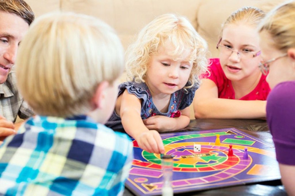 Оставайтесь дома: чем занять ребенка на карантине Оставайтесь дома: чем занять ребенка на карантине