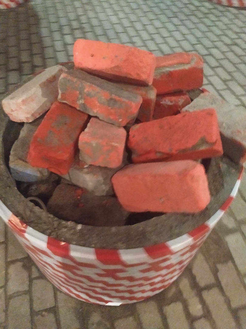 В необычный арт-объект превратили площадку перед бутиком в Твери