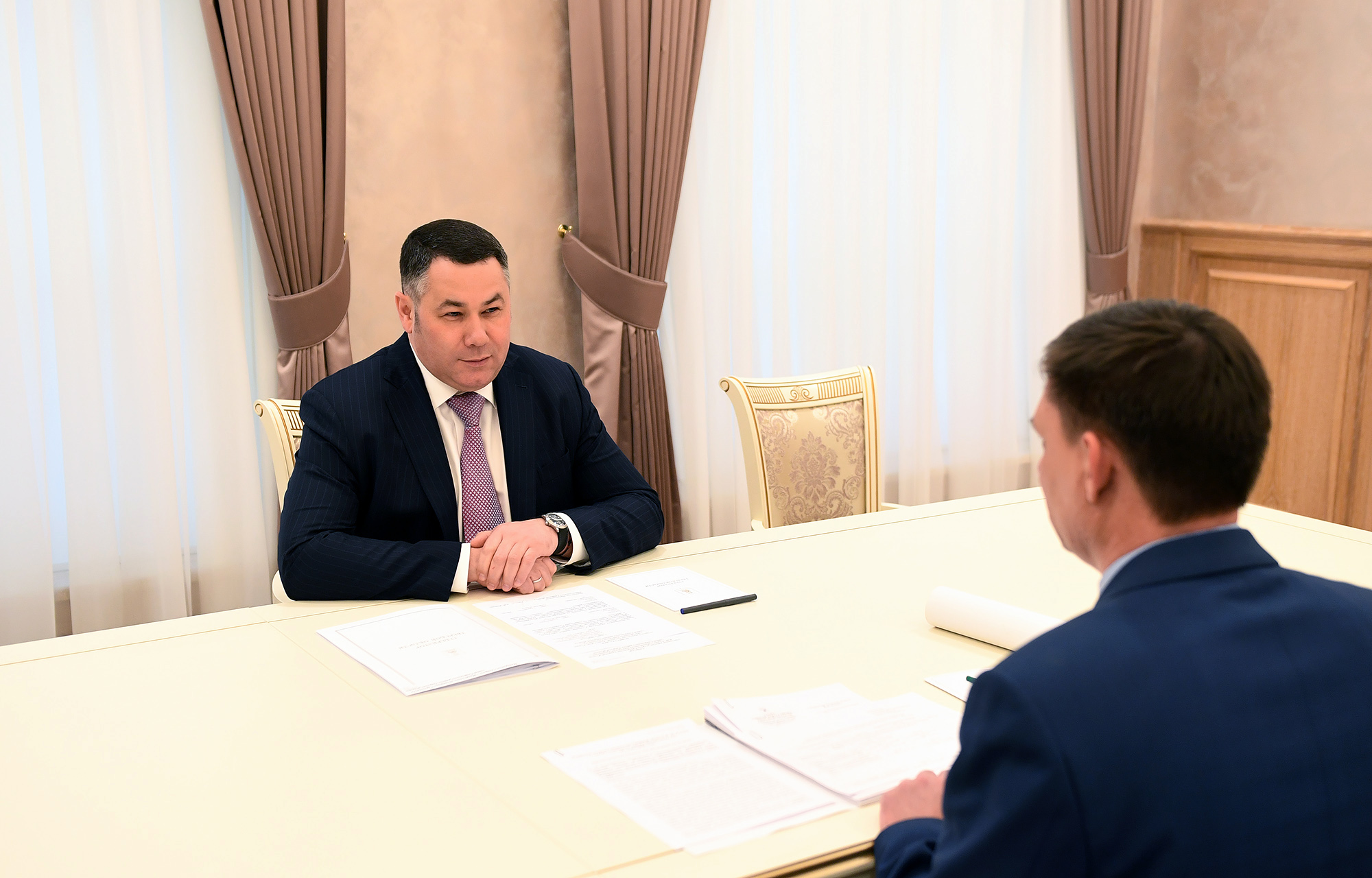 Игорь Руденя обсудил с главой Спировского района ремонт дорог, развитие туризма, лесной фонд и электросети