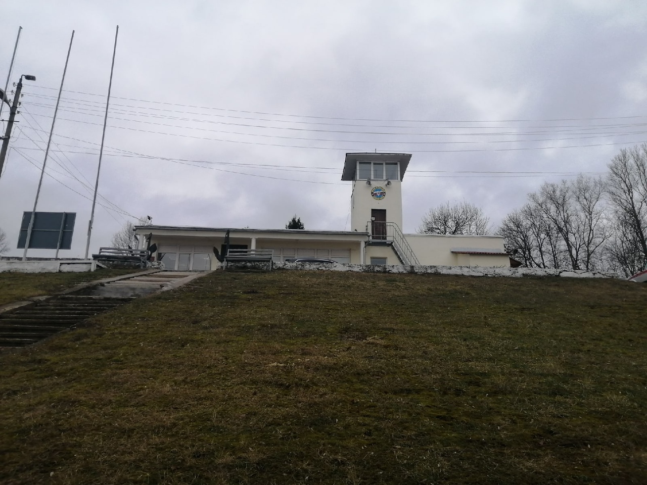 Сотрудники МЧС искали в Твери отчаянных рыбаков и беспечных детей