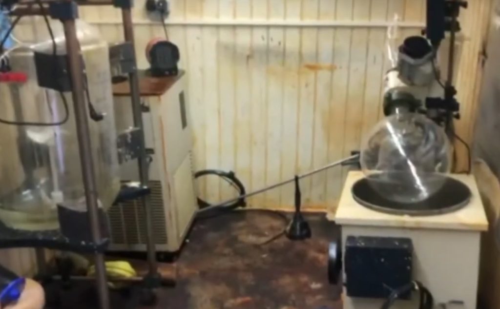 В Тверской области страховой агент и инженер оборудовали крупную нарколабораторию В Тверской области страховой агент и инженер оборудовали крупную нарколабораторию