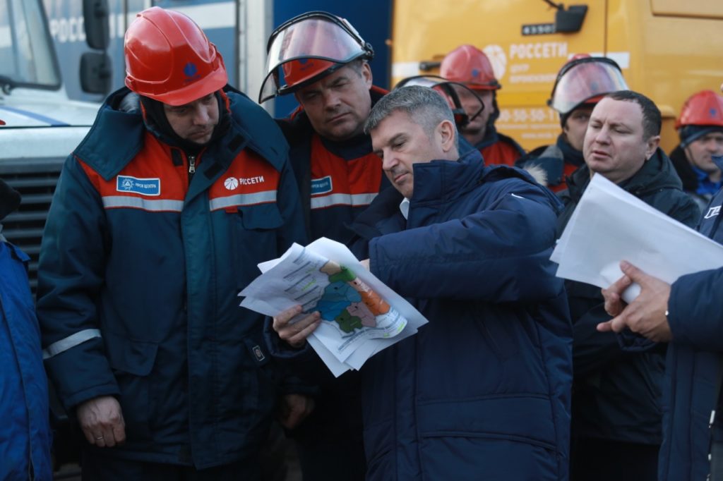 Глава «Россети Центр» Игорь Маковский проинспектировал готовность сил для оперативного устранения последствий штормового ветра Глава «Россети Центр» Игорь Маковский проинспектировал готовность сил для оперативного устранения последствий штормового ветра