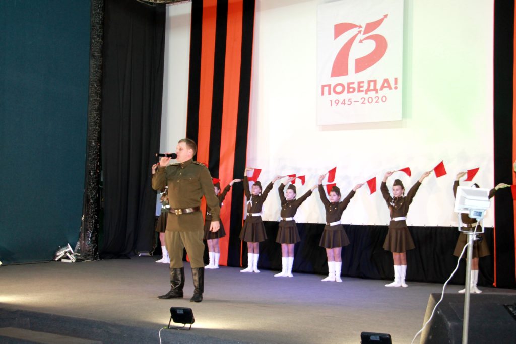 В Нелидово ветеранов наградили юбилейными медалями