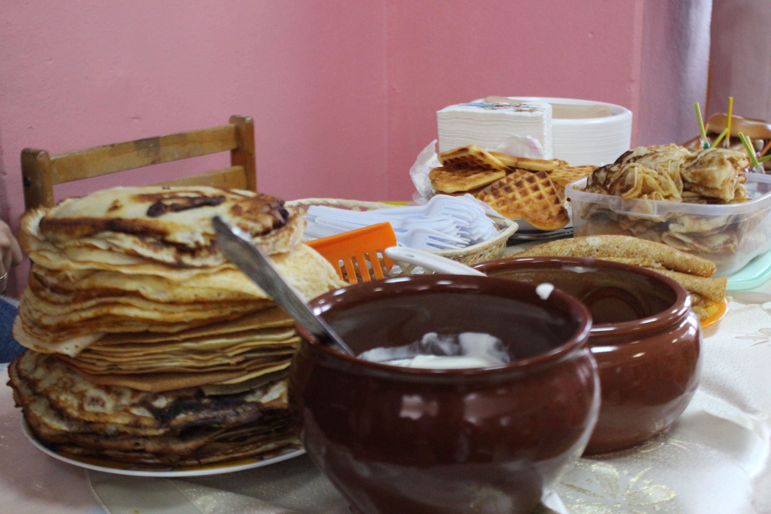 Юнкоры из Вышнего Волочка сняли репортаж про Масленицу