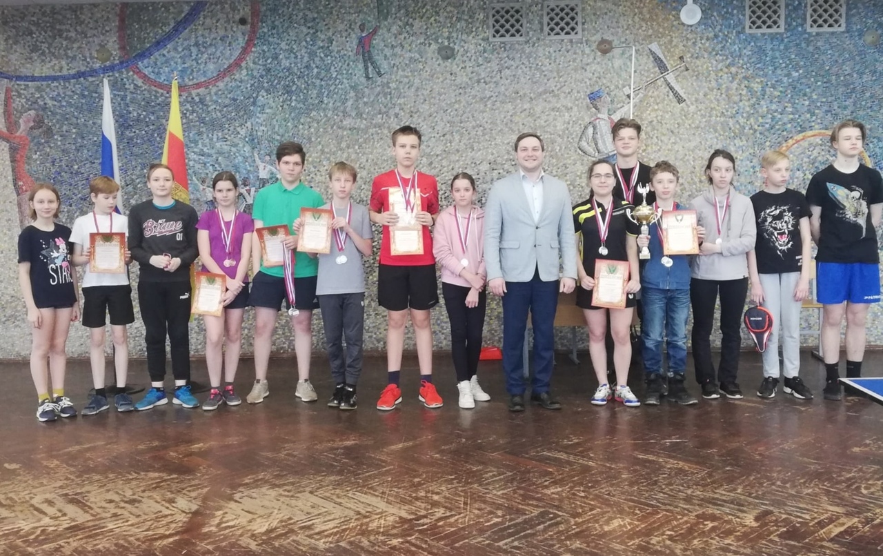 Турнир по теннису среди учащихся прошел в Твери