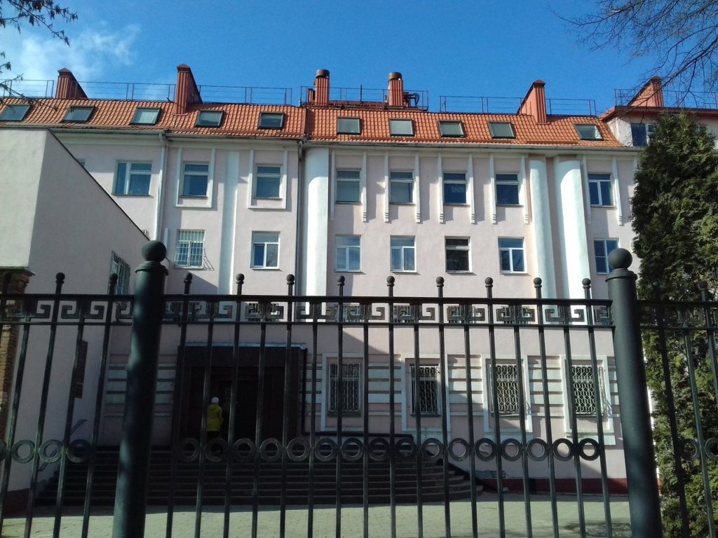 Центр Аваева в Твери начал делать анализы на коронавирус