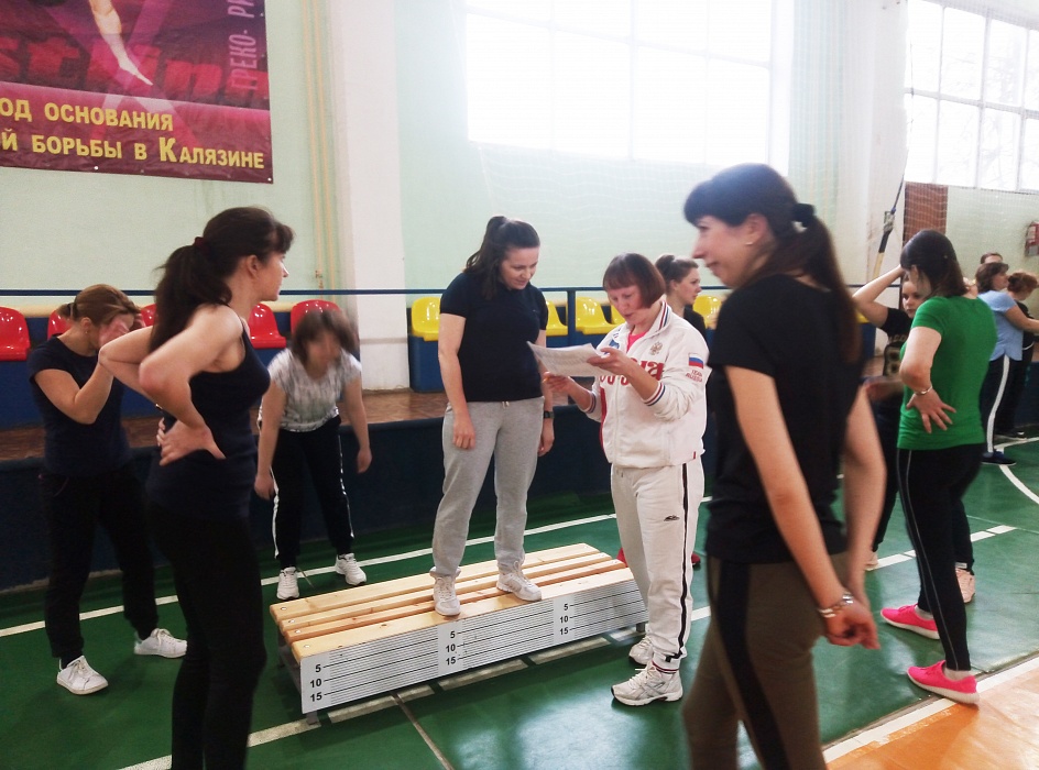 Чиновники в Тверской области продемонстрировали свою выносливость и силу