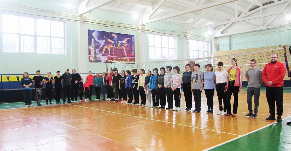 Чиновники в Тверской области продемонстрировали свою выносливость и силу