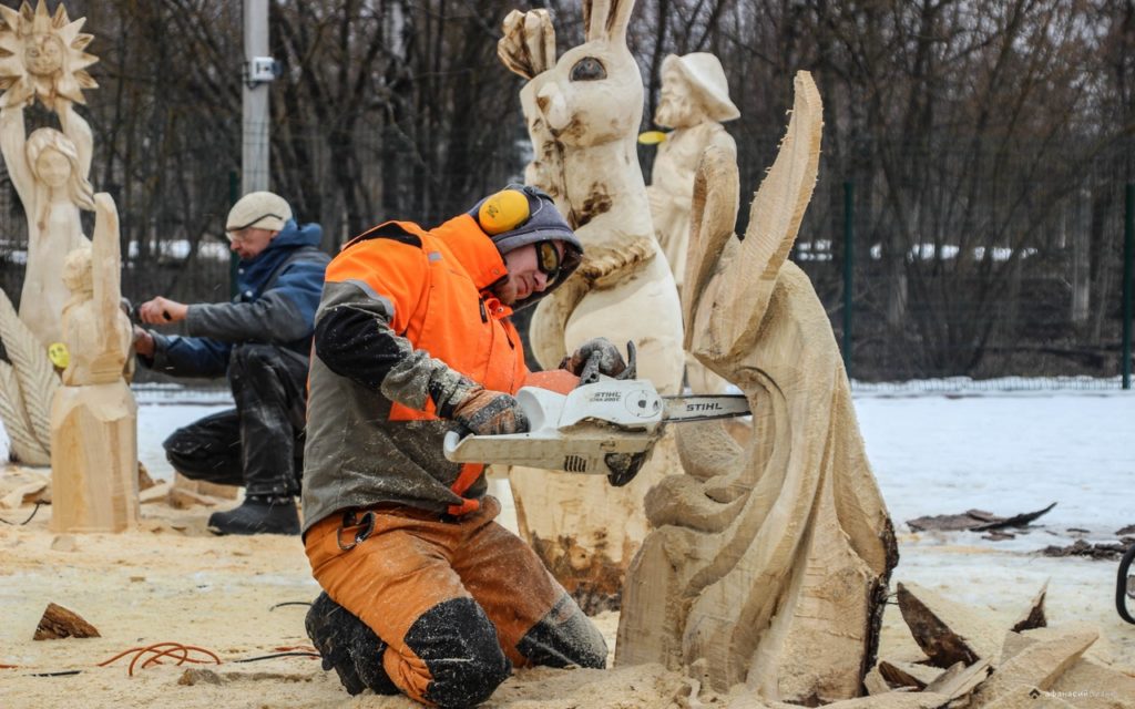 Фестиваль резчиков по дереву «Лесная сказка» в Тверской области открыл таланты Фестиваль резчиков по дереву «Лесная сказка» в Тверской области открыл таланты