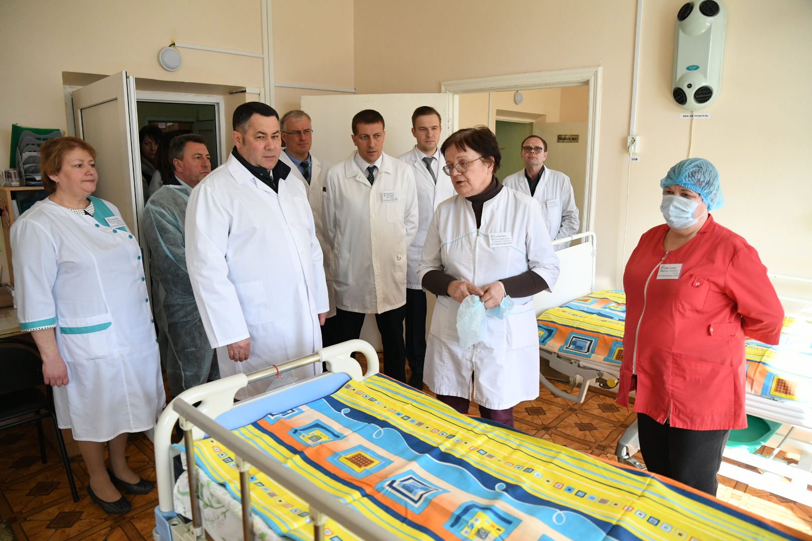 Игорь Руденя осмотрел инфекционный госпиталь на базе Калининской ЦРБ