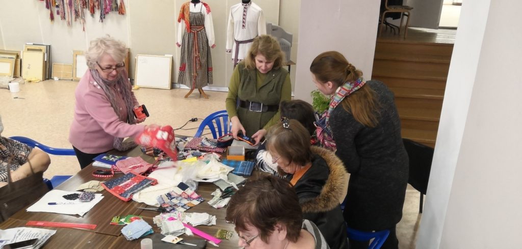 В Тверской области из художественной галереи все ушли с новыми сумками В Тверской области из художественной галереи все ушли с новыми сумками