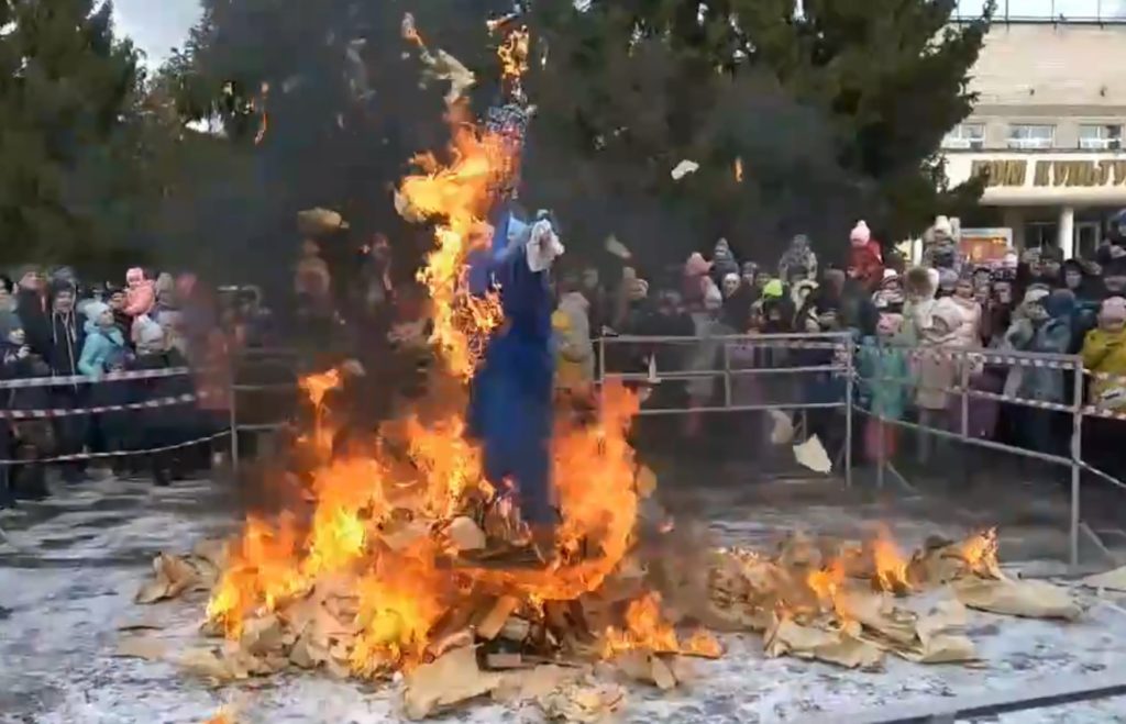 Масленичное чучело в Тверской области подорвали во время праздника Масленичное чучело в Тверской области подорвали во время праздника