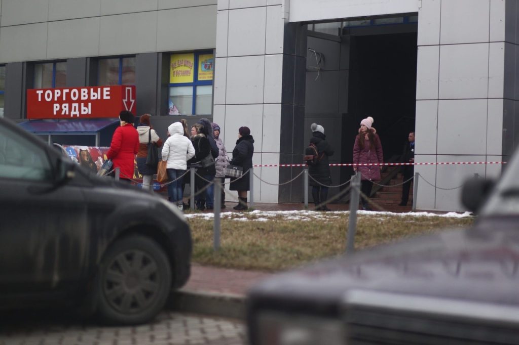 В Твери эвакуировали торговый центр "Можайский" В Твери эвакуировали торговый центр "Можайский"