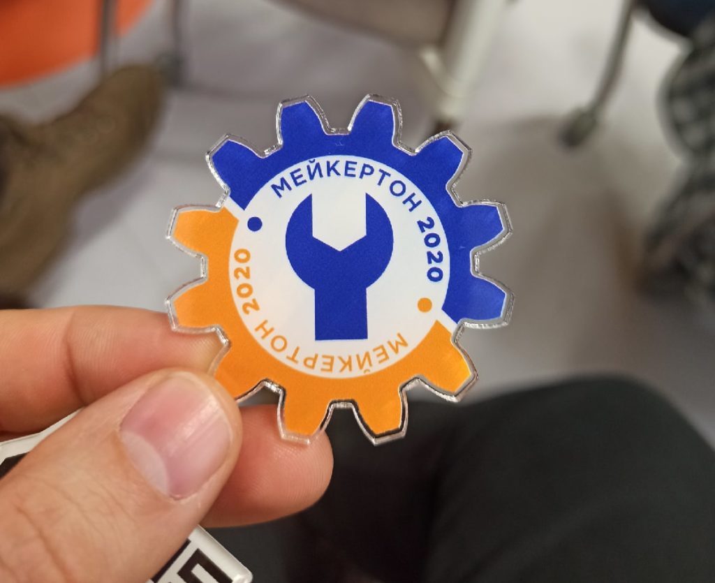 Школьники из тверского "Кванториума" показали своё изобретение на "Мейкертоне" Школьники из тверского "Кванториума" показали своё изобретение на "Мейкертоне"