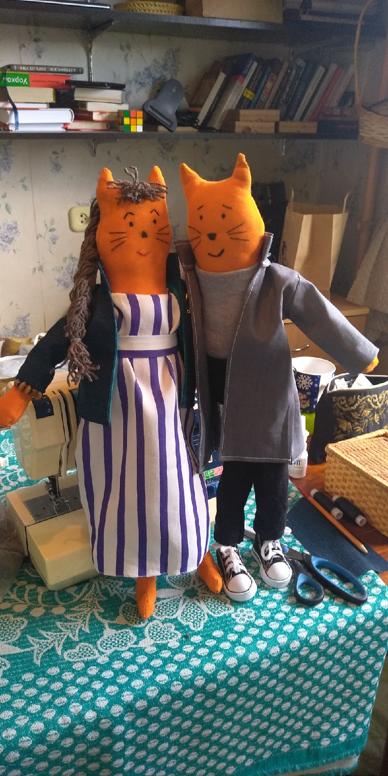 Тревел-блогер кот Борис встретил пушистую подружку Варвару