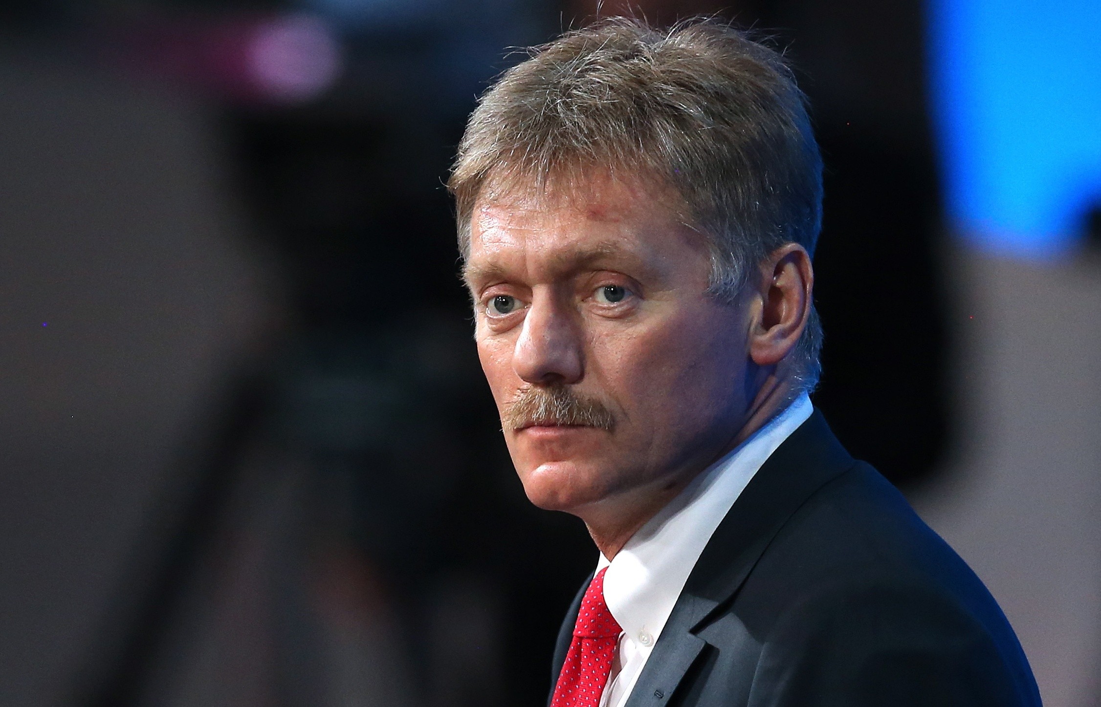 Дмитрий Песков назвал условия сокращения режима нерабочих дней Дмитрий Песков назвал условия сокращения режима нерабочих дней