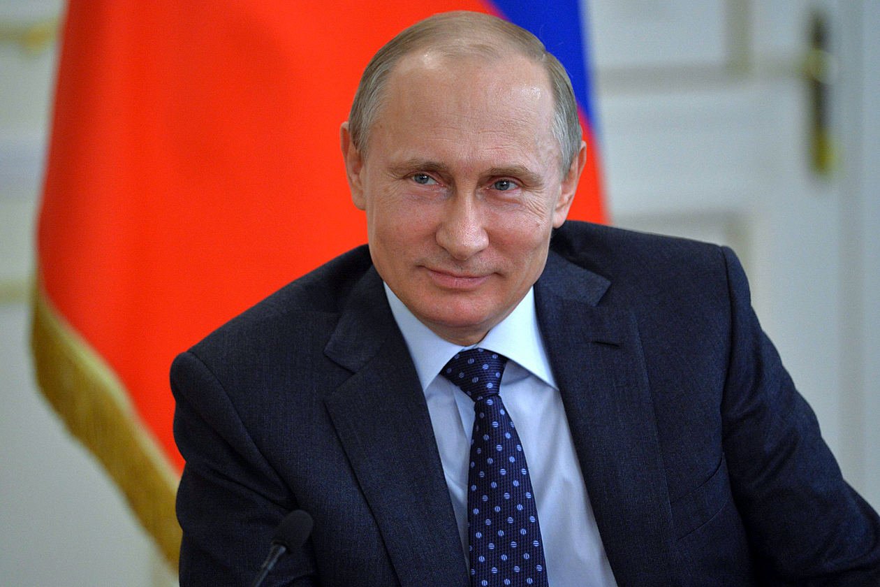 Владимир Путин подписал закон о кредитных каникулах Владимир Путин подписал закон о кредитных каникулах
