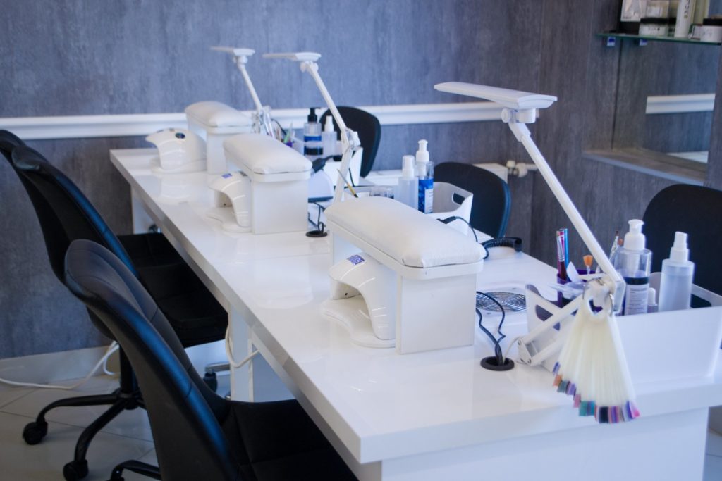 С 25 апреля в Твери возобновят работу маникюрные салоны и магазины промтоваров С 25 апреля в Твери возобновят работу маникюрные салоны и магазины промтоваров