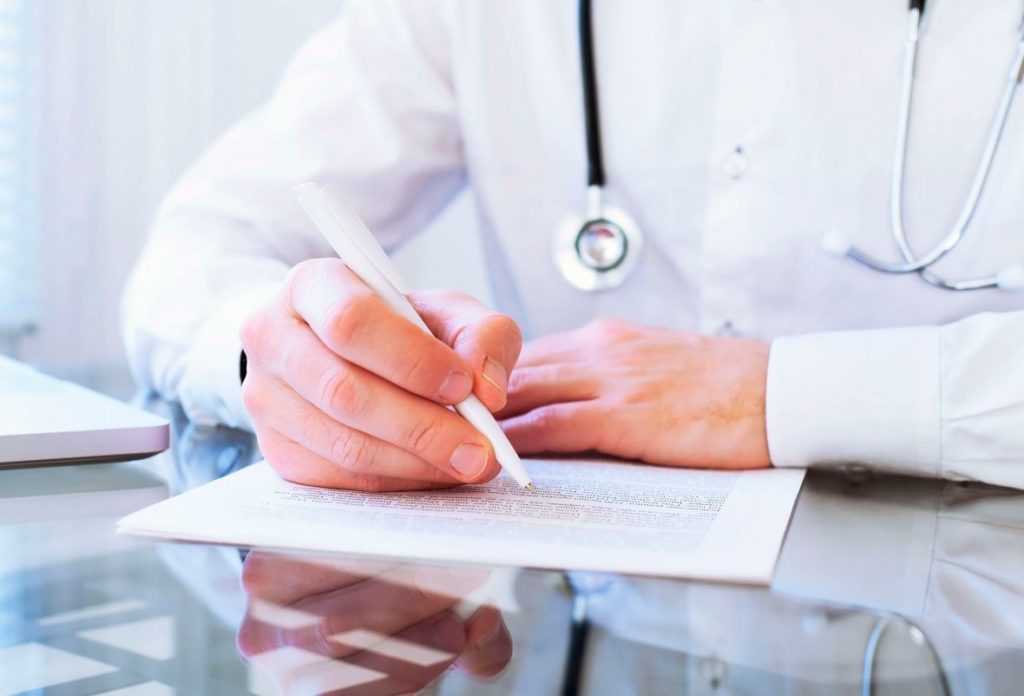 Пожилой мужчина излечился от коронавируса в Тверской области Пожилой мужчина излечился от коронавируса в Тверской области