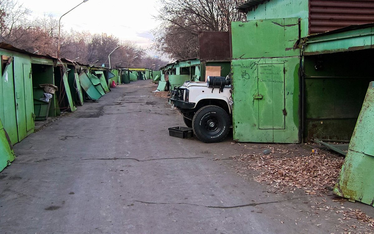 В Твери продолжается снос незаконно установленных конструкций В Твери продолжается снос незаконно установленных конструкций