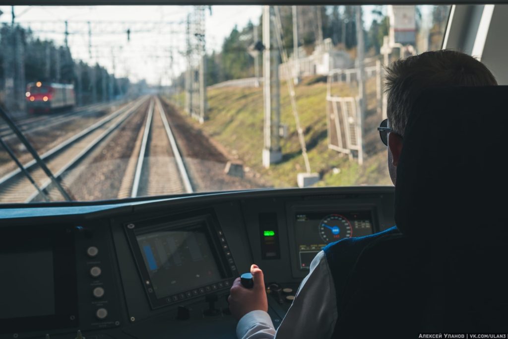 Стал известен график работы электричек на майские праздники Стал известен график работы электричек на майские праздники